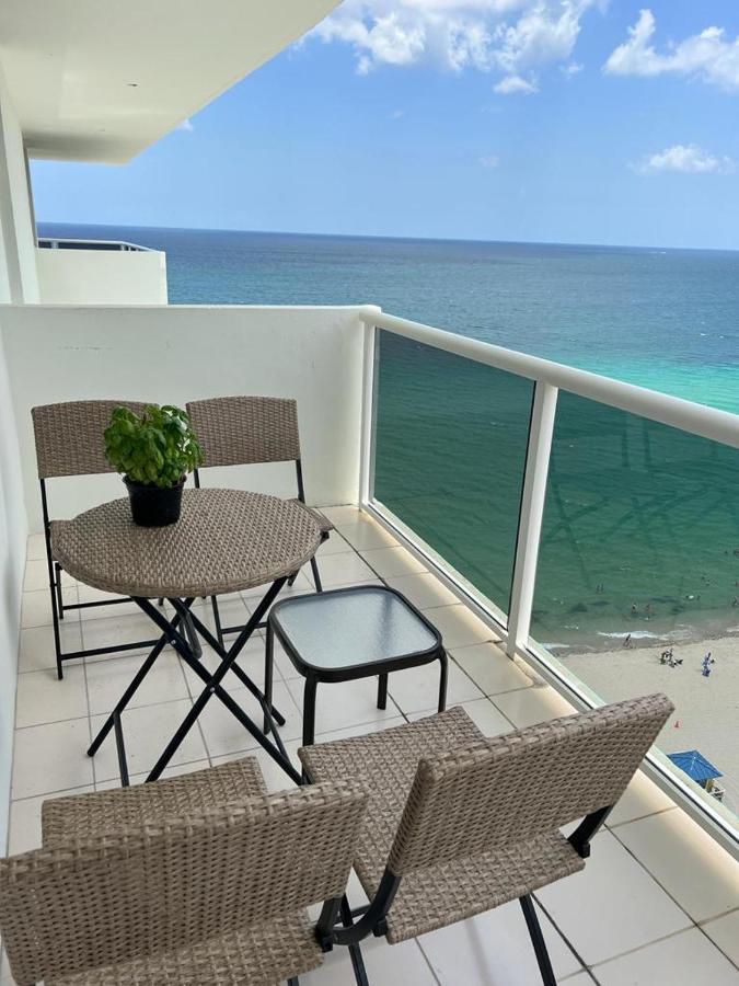 Penthouse Beach Front 1St Line, 2 Bedroom 2 Ba, New Decoration & Furnitures, Unobstructed View Of The Beautiful Atlantic, Free Parking Hollywood Exteriér fotografie