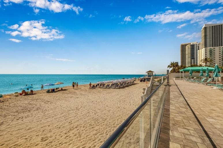Penthouse Beach Front 1St Line, 2 Bedroom 2 Ba, New Decoration & Furnitures, Unobstructed View Of The Beautiful Atlantic, Free Parking Hollywood Exteriér fotografie